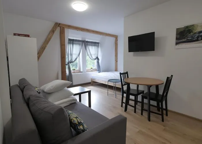 Joyful アパート *